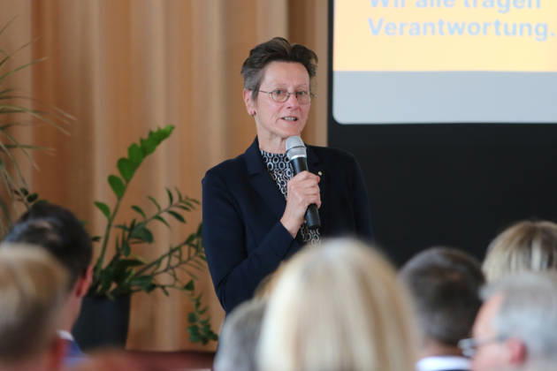 August 26, 2026 Politics CDU Public Forum with Dr. Johann Wadephul, Sepp Müller, and Dr. Anja Schneider Kornhaus Dessau Dr. Anja Schneider, CDU member of the State Parliament, introduces herself at the public forum Dessau-Roßlau, Saxony-Anhalt, Germany