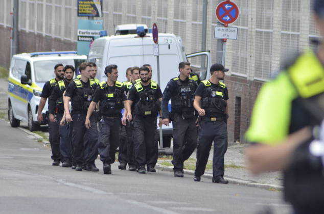 Bomb Found in Berlin-Neukölln, August 26, 2026 7aIMG 0570770 Various views and scenes from the incident in Berlin, Berlin, Germany Copyright: 7aktuell.dex xLucaxFritzsche 0570770 20260826_7a_BOMENRAUMUNG_570770