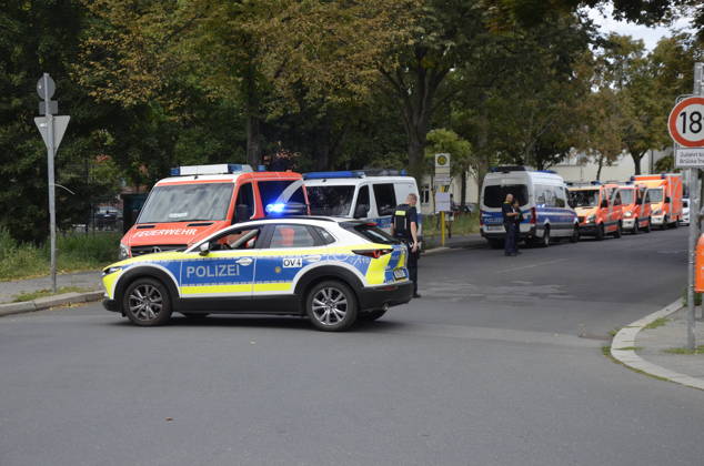 Bomb Discoveries in Berlin-Neukölln, August 26, 2026 7aIMG 0570787 Various views and scenes from this discovery in Berlin, Kiehlufer Copyright: 7aktuell.dex xLucaxFritzsche 0570787 20260826_7a_BOMENRAUMUNG_570787