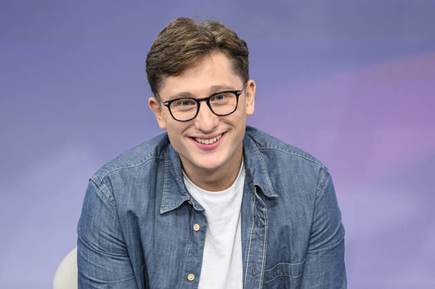 From left: Philipp Tuermer, SPD Chairman of the Jusos, GER, Berlin, studio, guest on Maischberger, political talk show, TV, program, hosted by Sandra Maischberger, Das Erste, from Adlershof Am Studio 20, August 26, 2026, Copyright: HMBxMedia UwexKoch