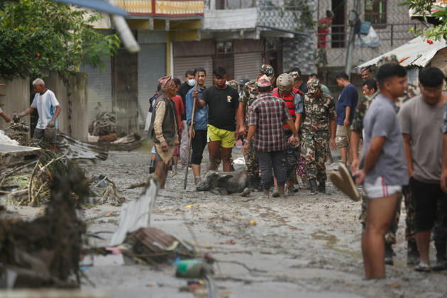 Flood Ravages Nuwakot Highway After Glacial Lake Outburst In Tibet A damaged section of a highway in Nuwakot, central Nepal, is seen on August 27, 2026, following a glacial lake outburst in Tibet. Rescue teams collect bodies, while residents displaced by the flooding shelter in elevated areas. The flooding has damaged roads and disrupted transportation in the region. Nuwakot Nepal  Copyright: xSanjitxPariyarx originalFilename: pariyar-notitle260827_npVAN.jpg