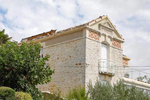 RECORD DATE NOT STATED Fouras, the storm on Wednesday, August 26, 2026; damage along the southern coast of Fouras Romuald Augé MAXPPP Fouras 27082026 Romuald Augé MAXPPP Thursday, August 27, 2026, in the aftermath of the strong winds that struck the Atlantic coast on Wednesday, August 26, villas on the southern coast of Fouras were heavily affected; firefighters are on site repairing the damage. Fouras, France, Aug. 27, 2026 In the wake of the strong winds that struck the Atlantic coast on Wednesday, August 26, villas on the southern coast of Fouras were heavily affected; firefighters are on site repairing the damage. Fouras, waterfront, southern coast, France Copyright: xMAXPPPxRomualdxAugéx AUG202608274418 AUG202608274418