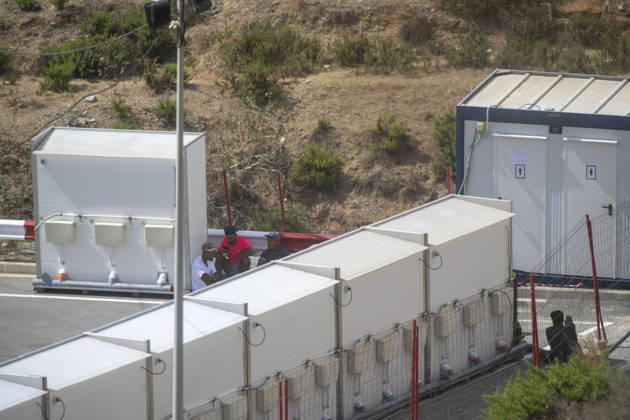 The Army Sets Up More Tents in Loma Colmenar Several workers are setting up new tents in Loma Colmenar on August 27, 2026, in Ceuta, Spain. The Loma Colmenar encampment has become one of the main gathering points for migrants, which is why various improvement projects are underway to enhance conditions there. AUGUST 27, 2026 MIGRATION CRISIS Ceuta, Spain  Copyright: xMarcosxMorenox 7734675