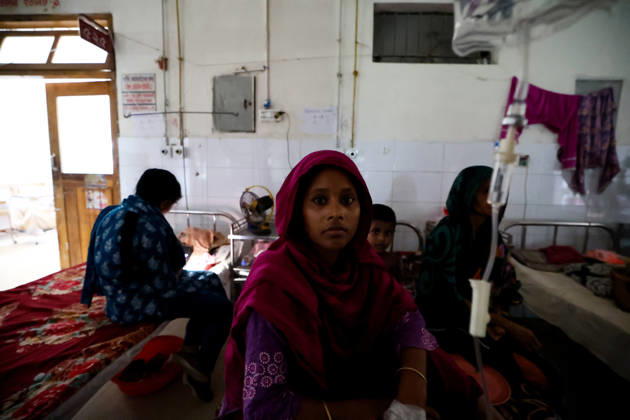 Dengue Outbreak in Bangladesh BARISHAL, BANGLADESH - AUGUST 27: A Patient is seen taking treatment at the Sher-E-Bangla Medical College Hospital after being diagnosed with Dengue in Barishal, Bangladesh on August 27, 2026. Niamul Rifat Anadolu Barishal Bangladesh. Editorial use only. Please get in touch for any other usage.  Copyright: x2026xAnadoluxNiamulxRifatx