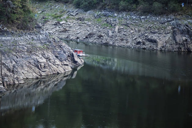 Low water level at the Otava and Lomnice rivers confluence at the Orlik Reservoir, on August 27, 2026, Zvikovske Podhradi, Czech Republic. (CTKxPhoto VaclavxPancer) CTKPhotoP2026082706487  CTKPhotoP2026082706487