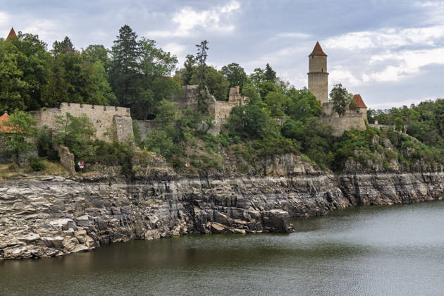 Low water level at the Otava and Lomnice rivers confluence at the Orlik Reservoir, on August 27, 2026, Zvikovske Podhradi, Czech Republic. (CTKxPhoto VaclavxPancer) CTKPhotoP2026082706517  CTKPhotoP2026082706517