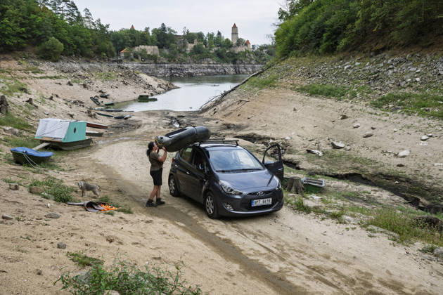 Low water level at the Otava and Lomnice rivers confluence at the Orlik Reservoir, on August 27, 2026, Zvikovske Podhradi, Czech Republic. (CTKxPhoto VaclavxPancer) CTKPhotoP2026082706536  CTKPhotoP2026082706536