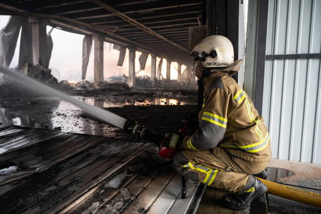 Russian airstrike hits Kyiv KYIV, UKRAINE - AUGUST 27: Aftertmath of a Russian drone attack in Kyiv, Ukraine, on August 27, 2026. Russian forces launched 140 drones on August 27, about 100 of there were jet power, according to the statement released by the Ukrainian airforce. Danylo Antoniuk Anadolu Kyiv Ukraine. Editorial use only. Please get in touch for any other usage.  Copyright: x2026xAnadoluxDanyloxAntoniukx