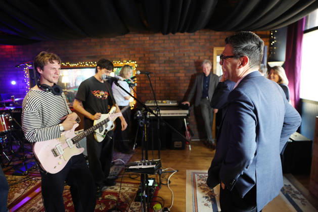 Prime Minister Andy Burnham visits Belfast 27 08 2026. Belfast, United Kingdom. Prime Minister Andy Burnham and Chris Bryant, Secretary of State for Northern Ireland meet The Florentinas band at Oh Yeah Music Centre on their visit to Belfast., Credit:Ben Perry B66 Avalon United Kingdom, Northern Ireland, Belfast  Copyright: xBenxPerryx xB66x xAvalonx 1128818823