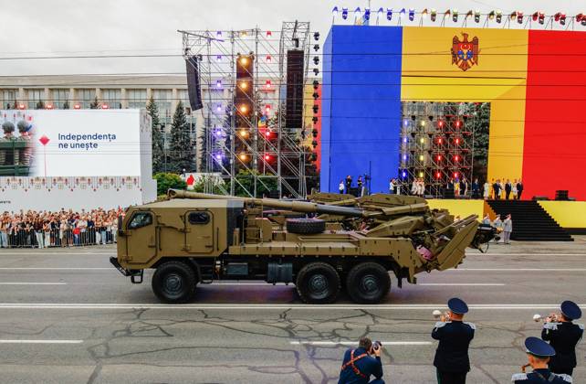 Moldova Independence Day 9230022 27.08.2026 An Atmos 2000 155mm Self-Propelled Artillery System takes part in the military parade during Moldova s Independence Day celebrations in Chisinau, Moldova. Stringer Sputnik Chisinau Moldova  Copyright: xStringerx