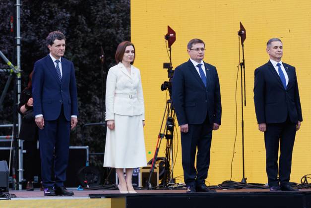 Moldova Independence Day 9230028 27.08.2026 Romanian President Nicusor Dan, Moldovan President Maia Sandu, Moldovan Parliament Speaker Igor Grosu and Moldovan Defence Minister Anatolie Nosatii attend the military parade during Moldova s Independence Day celebrations in Chisinau, Moldova. Stringer Sputnik Chisinau Moldova  Copyright: xStringerx
