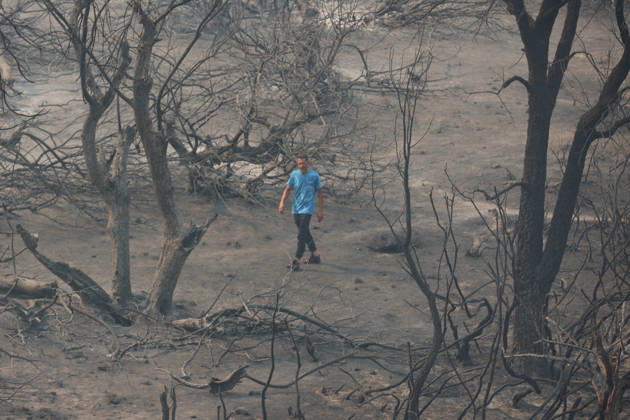 Wildfires in Algeria claim at least 12 lives across several provinces JIJEL, ALGERIA - AUGUST 27: Forest fires in eastern Algerian provinces turn green vegetation to ashes and cause material damage to homes and vehicles in the Beni Aicha village of Boraoui Belhadef Municipality in Jijel, Algeria on August 27, 2026. At least 12 people have died in wildfires that have swept through several provinces in Algeria, Interior Minister Said Sayoud said Wednesday, according to local media. The 159 fire outbreaks reported across the country have claimed five lives in Jijel, four in Bejaia and three in Tizi Ouzou. Hamza Zait Anadolu Jijel Algeria. Editorial use only. Please get in touch for any other usage.  Copyright: x2026xAnadoluxHamzaxZaitx