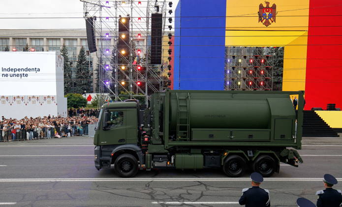 MOLDOVA, CHISINAU - AUGUST 27, 2026: A military parade marking 35 years of Moldova™s independence. More than 2,000 soldiers and military officers took part in the parade that featured more than 100 pieces of military and special hardware, including armoured vehicles, drones and other armaments provided by NATO member states Chisinau Moldova  - ZUMAt113 20260827_zaa_t113_295 Copyright: xVadimxDenisovx