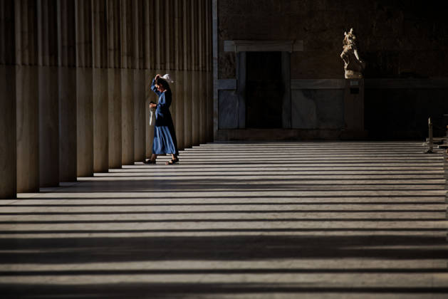 August 27, 2026, Athens, Greece: A tourist walks through the Stoa of Attalos at the Ancient Agora of Athens during hot summer weather. Athens Greece - ZUMAthen 20260827_mda_x103_783 Copyright: xHarrisxXanthopoulosx