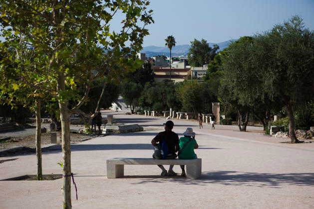 August 27, 2026, Athens, Greece: Tourists rest in the shade while visiting the Ancient Agora of Athens during hot summer weather. Athens Greece - ZUMAthen 20260827_mda_x103_791 Copyright: xHarrisxXanthopoulosx