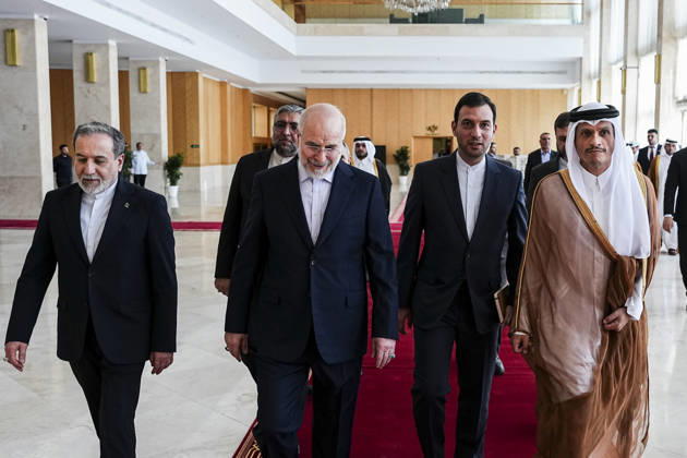 Qatar and Iran Discuss Diplomacy Iranian Parliament Speaker Mohammad Bagher Ghalibaf and Qatar™s Prime Minister and Foreign Minister Sheikh Mohammed bin Abdulrahman bin Jassim Al Thani walk with officials inside a government building before their meeting in Tehran, Iran, on August 27, 2026. The two officials discussed regional developments, efforts to reduce tensions, and ways to create conditions for the resumption of diplomatic dialogue, with the Qatari prime minister stressing that diplomacy remained the best means of resolving disputes and preventing further escalation. Tehran Tehran Iran Copyright: xHamedxMalekpourx