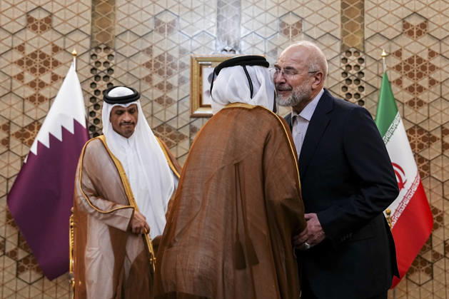 Qatar and Iran Discuss Diplomacy Iranian Parliament Speaker Mohammad Bagher Ghalibaf greets members of the Qatari delegation as Qatar™s Prime Minister and Foreign Minister Sheikh Mohammed bin Abdulrahman bin Jassim Al Thani stands nearby in Tehran, Iran, on August 27, 2026. The two officials discussed regional developments, efforts to reduce tensions, and ways to create conditions for the resumption of diplomatic dialogue, with the Qatari prime minister stressing that diplomacy remained the best means of resolving disputes and preventing further escalation. Tehran Tehran Iran Copyright: xHamedxMalekpourx