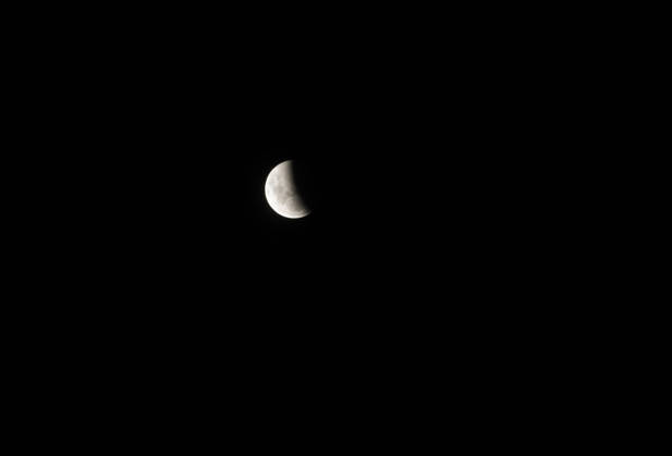 RIO DE JANEIRO, RJ - 28.08.2026: ECLIPSE LUNAR NO RIO DE JANEIRO - Clear skies allow for observation of the lunar eclipse in the city of Rio de Janeiro. x3005849x  LuizxGomes