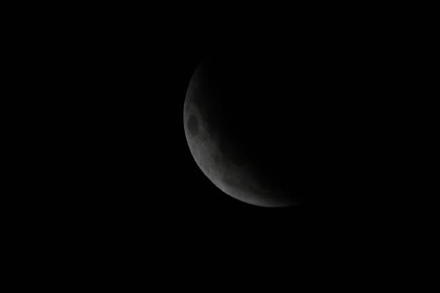 CAXIAS DO SUL, RS - 28.08.2026: ECLIPSE LUNAR CAXIAS DO SUL - Images of the deep partial lunar eclipse that will occur between the night of August 27th and the early morning of August 28th, 2026, visible throughout Brazil. Main Times (Brasilia Time): 10:24 PM (08 27): Beginning of the penumbral phase; 11:34 PM (08 27): Beginning of the partial eclipse; 1:13 AM (08 28): Peak of the eclipse (with approximately 96% of the Moon covered by the Earth& 39;s shadow); 2:52 AM (08 28): End of the partial phase; 4:02 AM (08 28): End of the penumbral eclipse. Caxias do Sul, RS (27 28). x3005863x Antà nioxMachado