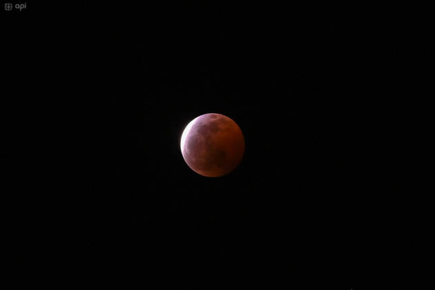Manta, August 28, 2026 The partial lunar eclipse, with 90% coverage, cast reddish and dark hues; and was visible in Ecuador from 8:23 p.m. until 2:00 a.m. API PHOTO ARIEL OCHOA Manta, Manabí, Ecuador 20260827 242119 6a910e1e4440e img 8493 jpeg Copyright: xArielxOchoax