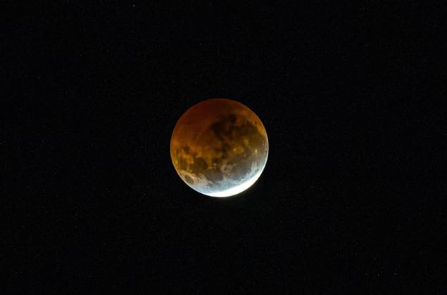 RECORD DATE NOT STATED Lunar eclipse in Lauro de Freitas - BA Lauro de Freitas (BA) - 08 28 2026 - Lunar eclipse astronomical phenomenon - The lunar eclipse was recorded in the skies of Lauro de Freitas, in the metropolitan region of Salvador, in the early hours of this Friday (28).(Foto: Ednei Cunha Thenews2 imago images) Lunar eclipse in Lauro de Freitas - BA  Copyright: xEdneixCunhax