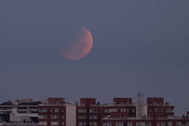 Partial lunar eclipse observed in Ankara ANKARA, TURKIYE - AUGUST 28: A partial lunar eclipse, caused by the Moon passing through Earth s shadow, is observed in Ankara, the capital of Turkiye, on August 28, 2026. Fatih Kurt Anadolu Ankara Turkey. Editorial use only. Please get in touch for any other usage. Copyright: x2026xAnadoluxFatihxKurtx