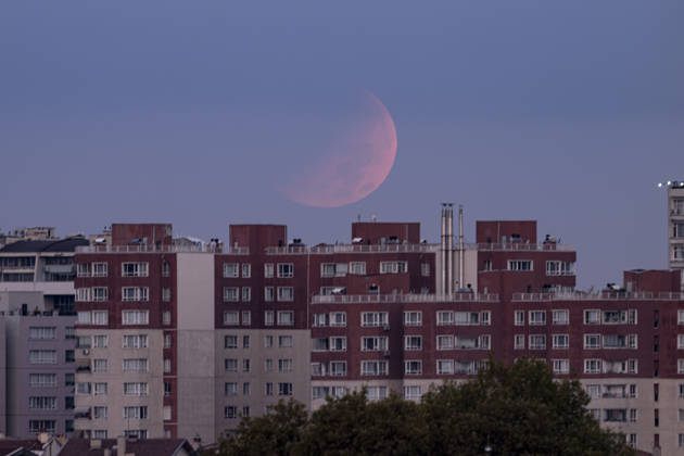 Partial lunar eclipse observed in Ankara ANKARA, TURKIYE - AUGUST 28: A partial lunar eclipse, caused by the Moon passing through Earth s shadow, is observed in Ankara, the capital of Turkiye, on August 28, 2026. Fatih Kurt Anadolu Ankara Turkey. Editorial use only. Please get in touch for any other usage. Copyright: x2026xAnadoluxFatihxKurtx