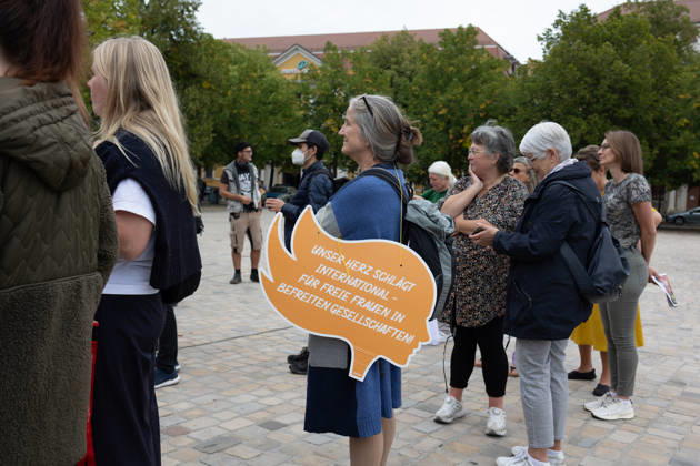 Migra-Streik rally against racism and social exclusion in Germany s Magdeburg MAGDEBURG, GERMANY - AUGUST 27: Business owners, organizers and supporters take part in a rally against racism and social exclusion outside the Saxony-Anhalt state parliament at Domplatz in Magdeburg, Germany, on August 27, 2026. The rally was held as part of the Migra-Streik, during which participating migrant-run businesses across Magdeburg voluntarily closed from 10 a.m. to 3 p.m. to call for solidarity and the protection of a free and democratic society, ahead of Saxony-Anhalt s state election on September 6. Somaya Abdelrahman Anadolu Magdeburg Germany. Editorial use only. Please get in touch for any other usage.  Copyright: x2026xAnadoluxSomayaxAbdelrahmanx