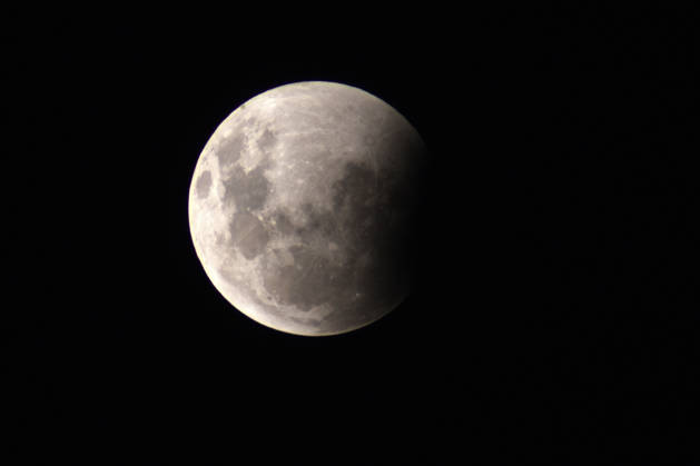 CURITIBA, PR - 27.08.2026: ECLIPSE LUNAR CURITIBA - The "near total" partial lunar eclipse occurred between the night of August 27th and the early morning of August 28th, 2026, and was visible throughout Brazil. The image was captured in Curitiba. x3005957x  EversonxBressan