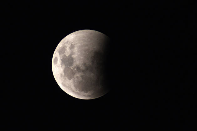 CURITIBA, PR - 27.08.2026: ECLIPSE LUNAR CURITIBA - The "near total" partial lunar eclipse occurred between the night of August 27th and the early morning of August 28th, 2026, and was visible throughout Brazil. The image was captured in Curitiba. x3005958x  EversonxBressan