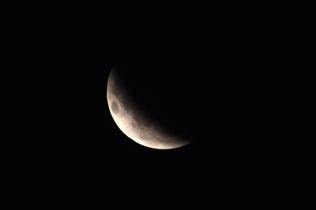 CURITIBA, PR - 28.08.2026: ECLIPSE LUNAR CURITIBA - The "near total" partial lunar eclipse occurred between the night of August 27th and the early morning of August 28th, 2026, and was visible throughout Brazil. The image was captured in Curitiba. x3005961x  EversonxBressan