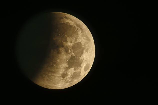 93% Lunar Eclipse Ecilpse Of The Sun 28 08 2026 DE PANNE, BEL - AUGUST 28 : A partial eclipse of the moon with a maximum of 93% pictured on August 28, 2026 in De Panne, Belgium, 28 08 2026 De Panne Belgium  Copyright: xPhilipxReynaersx