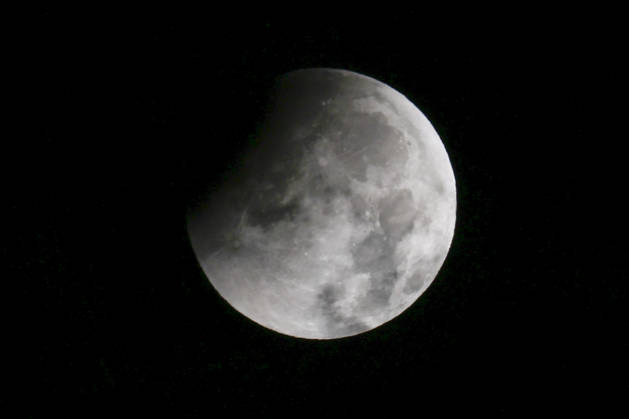 Partial Lunar Eclipse over Rome ROME, ITALY - AUGUST 28: The moon is seen during the partial lunar eclipse in Rome, Italy, on August 28, 2026. Riccardo De Luca Anadolu Rome Italy. Editorial use only. Please get in touch for any other usage. Copyright: x2026xAnadoluxRiccardoxDexLucax