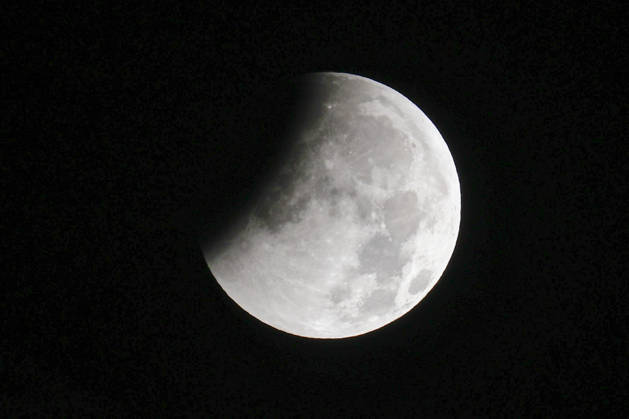 Partial Lunar Eclipse over Rome ROME, ITALY - AUGUST 28: The moon is seen during the partial lunar eclipse in Rome, Italy, on August 28, 2026. Riccardo De Luca Anadolu Rome Italy. Editorial use only. Please get in touch for any other usage. Copyright: x2026xAnadoluxRiccardoxDexLucax