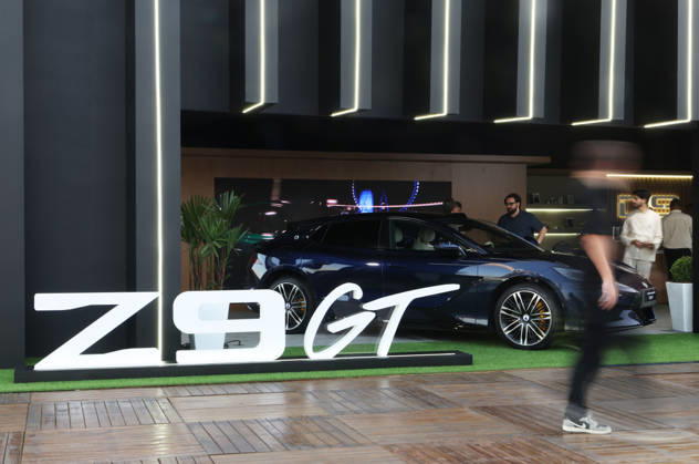 (260828) -- SAO PAULO, Aug. 28, 2026 -- This photo taken on Aug. 27, 2026 shows the booth of Denza, Chinese automaker BYD s premium brand, at the auto edition of the Festival Interlagos 2026 in Sao Paulo, Brazil. The four-day auto edition of the Festival Interlagos 2026 kicked off on Thursday at the Autodromo Jose Carlos Pace in Sao Paulo. Chinese carmakers showcase their new models of new energy vehicles at the event. ) BRAZIL-SAO PAULO-FESTIVAL INTERLAGOS-AUTO EDITION-CHINESE AUTOMAKERS JinxHaoyuan 