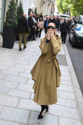 Celine Dion Arrives At The Royal Monceau - Paris Canadian singer Celine Dion arrives at the Le Royal Monceau - Raffles Paris hotel greeted by hundreds of fans following her flight from Las Vegas. Paris, France, August 28, 2026. Photo by Florian Poitout ABACAPRESS.COM Paris France  Copyright: xPoitoutxFlorian ABACAx