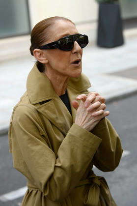 Céline Dion was cheered by her fans upon her arrival at the Royal Monceau luxury hotel in Paris on August 28, 2026. Céline Dion plans to give a series of 16 concerts in France, after more than six years away from the stage due to the rare neurological condition she suffers from. Her shows will begin on September 12, 2026, at the Plenitude Arena in Nanterre, Hauts-de-Seine. She plans to perform three concerts a week, on Wednesdays, Fridays, and Saturdays, in front of more than 30,000 spectators per night. Ten additional concerts are also scheduled for May 2027. Céline Dion was greeted by fans upon her arrival at the Royal Monceau luxury hotel in Paris on August 28, 2026. She plans to perform a series of 16 concerts in France, marking her re  Copyright: xAgencex xBestimagexAgencex xBestimagex