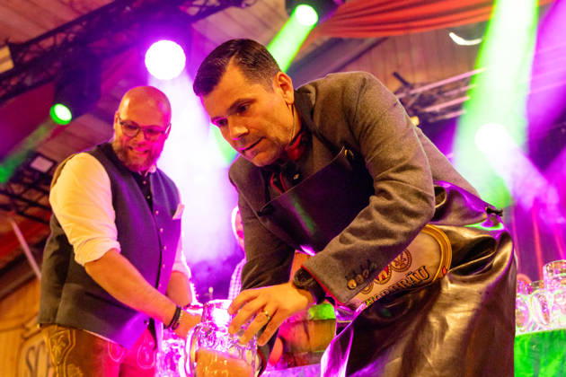 Augsburg, Bavaria, Germany August 28, 2026: Opening of the Plärrer in Augsburg. After tapping the first keg at the Herbstplärrer, Augsburg™s mayor, Dr. Florian Freund (SPD), traditionally hands out free beer to visitors in the festival tent, thereby kicking off the evening™s festivities.