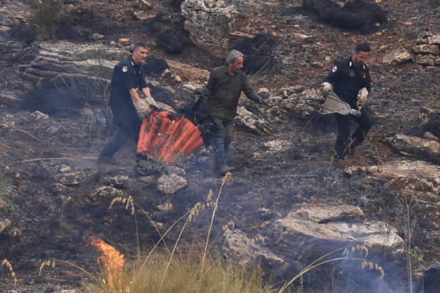Wildfire suppression efforts continue on Italy s Sicily and Sardinia islands PALERMO, ITALY - AUGUST 28: Firefighting teams and forestry workers respond to tackle a wildfire from the ground with water tankers, while the gendarmerie intervened from the air with a helicopter, in Pianetto, near Palermo, Italy on August 28, 2026. Alberto Lo Bianco Anadolu Palermo Italy. Editorial use only. Please get in touch for any other usage.  Copyright: x2026xAnadoluxAlbertoxLoxBiancox
