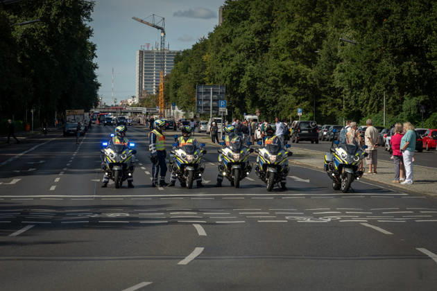 Vehicle Parade, 175th Anniversary, Berlin Fire Department, Berlin Fire Department Vehicle Parade, 175th Anniversary, Großer Stern, Emergency Number 112, Berlin Police, Berlin, GER