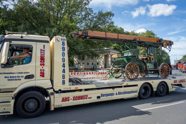Vehicle parade, 175th anniversary, Berlin Fire Department, Berlin Fire Department vehicle parade, 175th anniversary, Großer Stern, Emergency Number 112, Berlin, Germany