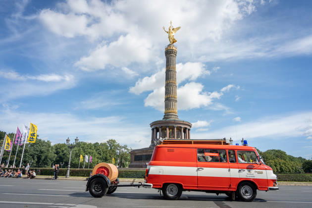 Vehicle parade, 175th anniversary, Berlin Fire Department, Berlin Fire Department vehicle parade, 175th anniversary, Großer Stern, Emergency Number 112, Berlin, Germany