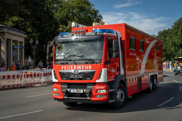 Vehicle parade, 175th anniversary, Berlin Fire Department, Berlin Fire Department vehicle parade, 175th anniversary, Großer Stern, Emergency number 112, Berlin, Germany