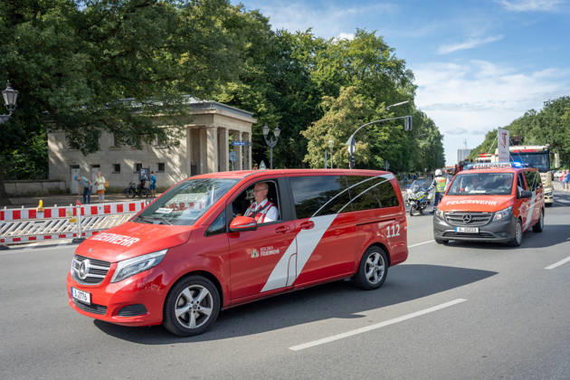 Vehicle parade, 175th anniversary, Berlin Fire Department, Berlin Fire Department vehicle parade, 175th anniversary, Großer Stern, Emergency number 112, Berlin, Germany