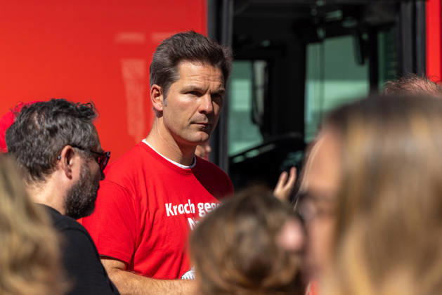Steffen Krach s Election Campaign, Germany, Berlin, August 29, 2026: SPD lead candidate Steffen Krach in the pedestrian zone on Wilmersdorfer Straße in Berlin’s Charlottenburg district, with the slogan Krach Against Nazis. Steffen Krach is the lead candidate for the 2026 House of Representatives election and for the office of Governing Mayorof Berlin
