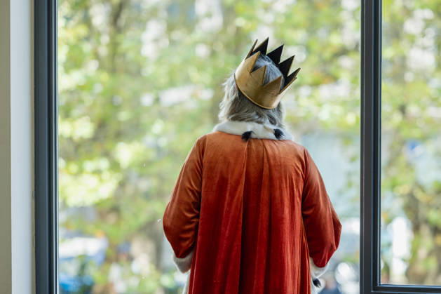 Costume Parade at the Deutsche Oper Berlin, Germany, Berlin, August 29, 2026. With the slogan Unless the People Live Here, the Deutsche Oper Berlin kicked off its new season. Numerous visitors dressed up in costumes from the opera’s wardrobe. One person, dressed as a king with gray hair, a golden crown, and a red ermine cape