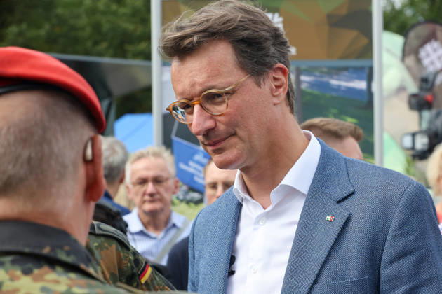 North Rhine-Westphalia Day 2026: Celebrations marking the state’s 80th anniversary in Münster. Hendrik Wüst (CDU), Minister President of North Rhine-Westphalia, visits the emergency services display on Schlossplatz in Münster, North Rhine-Westphalia, Germany, Germany, August 29, 2026