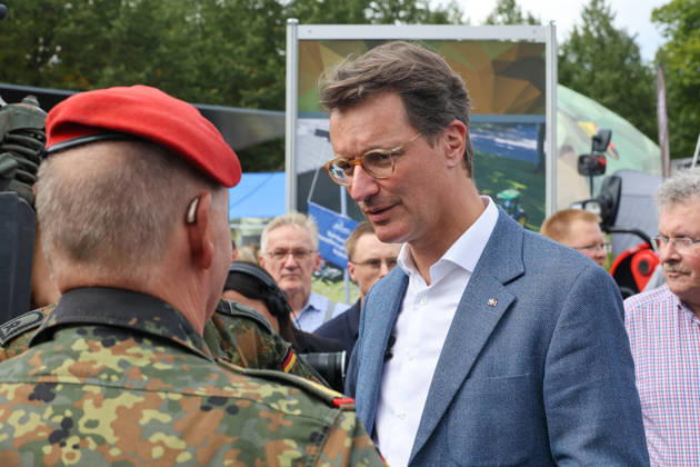 North Rhine-Westphalia Day 2026: Celebrations marking the state’s 80th anniversary in Münster. Hendrik Wüst (CDU), Minister President of North Rhine-Westphalia, visits the emergency services display on Schlossplatz in Münster, North Rhine-Westphalia, Germany, Germany, August 29, 2026