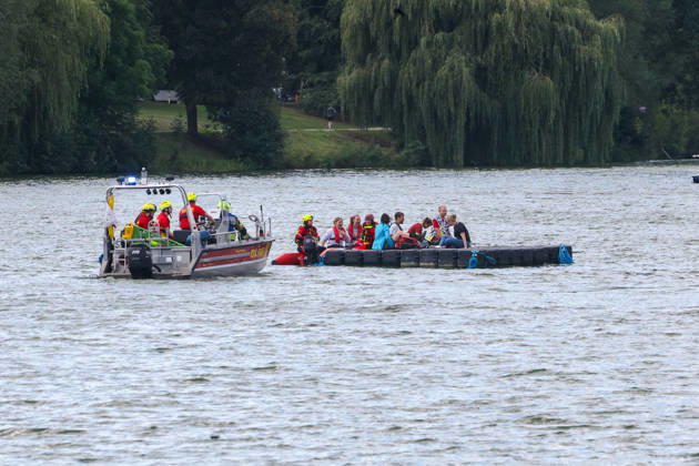 North Rhine-Westphalia Day 2026: Celebrations marking the state’s 80th anniversary in Münster; DLRG rescue drill on Lake Aasee. The goal is to demonstrate how a rescue operation unfolds in an emergency. During a spectacular water rescue drill, various emergency response teams show how they work hand in hand