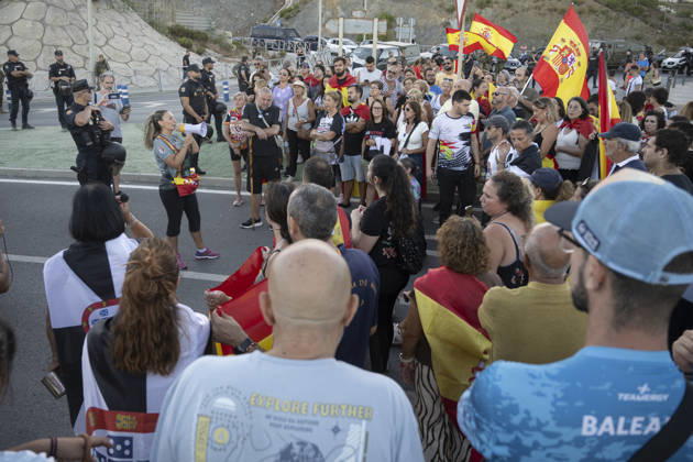Peaceful demonstration organized by neighborhood associations in Ceuta: Dozens of people during a peaceful demonstration on August 29, 2026, in Ceuta, Spain. The demonstration, which was distinctly peaceful in nature, was called by several neighborhood associations under the slogan Ceuta United, Ceuta at Peace. Another march planned for tonight was ultimately canceled by its organizers to prevent people who incite violence from joining them, after they were alerted to the possible arrival of extremist groups. AUGUST 29, 2026, Ceuta, Spain Copyright: xMarcosxMorenox 7737692